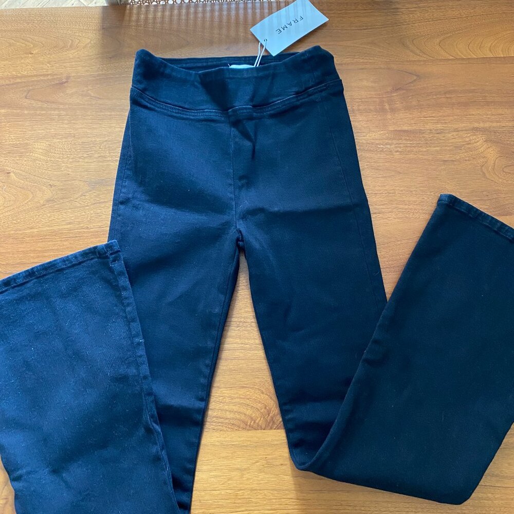 NWT Frame Jet Set Flare W Front Slit - Size 1